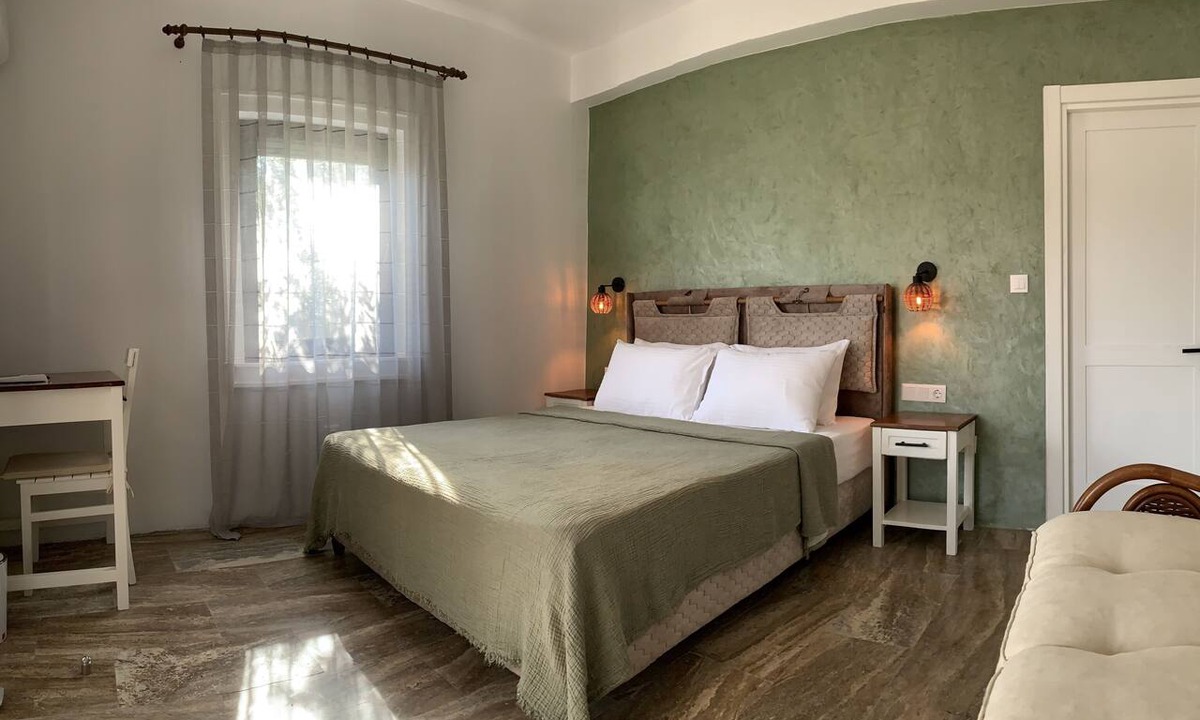 Bozcaada Hotel | Zeytinlibahçe Konukevi
