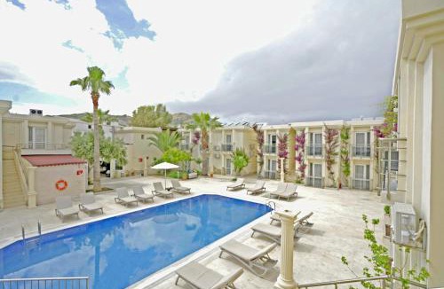 Ortakent Hotel | Ömer Aybak Beach Hotel