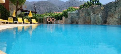 Icmeler Apartment | ÖZ-AY APART OTEL