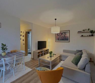 Beyoglu Apartment | 10 Mins to Takism - Central New Modern Flat