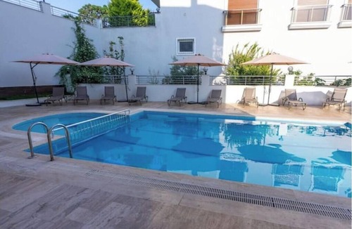Kadnlar Denizi Mahallesi Apartment | 2-bedroom apartment in beautiful Aydın with AC