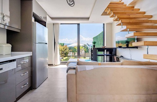 Dilovasi Villa | 2 Superior Villa Isıtmalı Havuz ve Deniz Manzara
