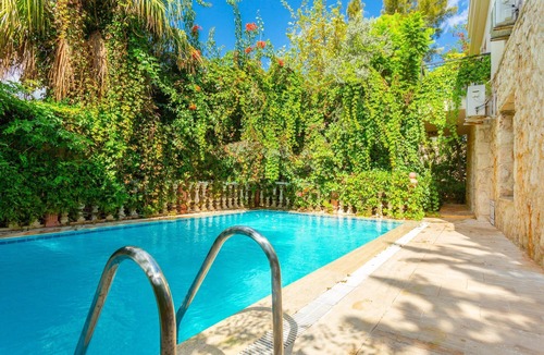 Kalkan Villa | 3+1 Villa with Sea View in Kalkan Center - Mimosa