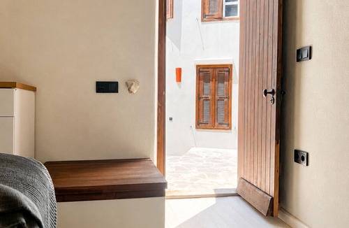 Ayvalik Bed & Breakfast | 4-bedroom Stone Villa with Pool in Cunda, Ayvalik