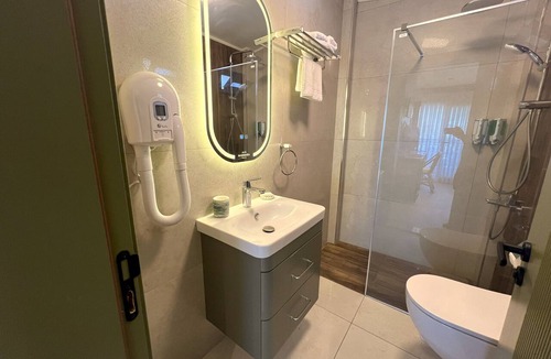 Marmara Hotel | Alâ Marmara Hotel