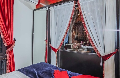 Taksim Apartment | Allegory of Cihangir 2B