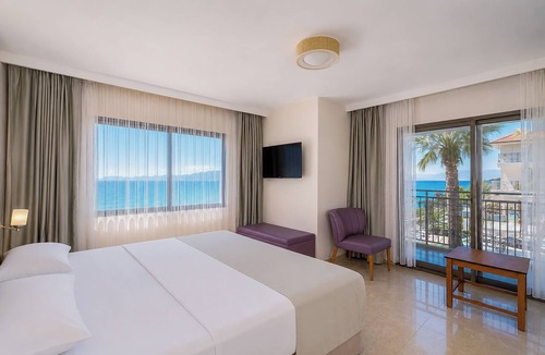 Kusadasi Hotel | ALTAMARE HOTEL