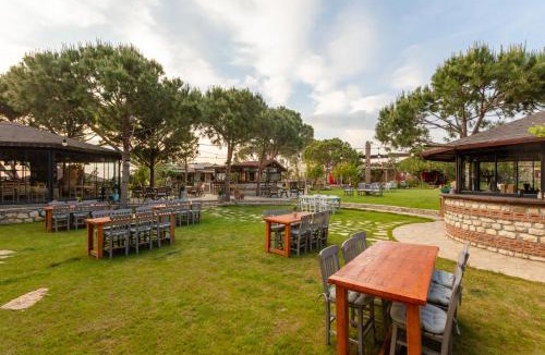 Bozcaada Hotel | Aral Tatil Ciftligi
