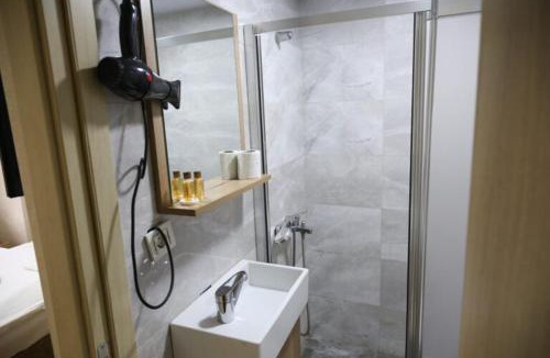 Rasimpasa Hotel | Aras Otel