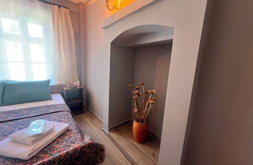 Mithatpasa Cabin | Arcadia Cunda