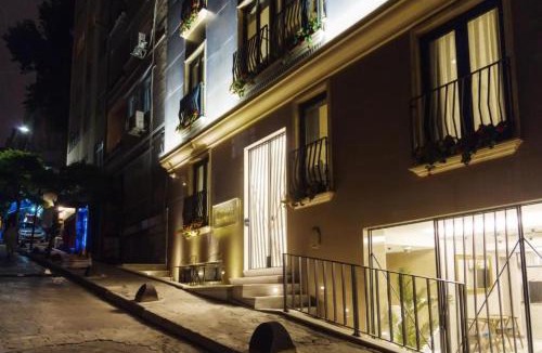 Gumussuyu Mahallesi Hotel | Beyoglu Home Of Istanbul