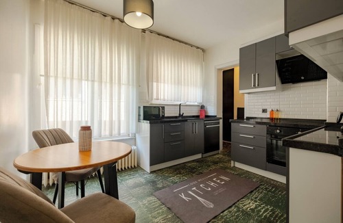 Kabatas Apartment | Bosphorus Panorama – Luxury 5BR Apartment with Balcony & AC