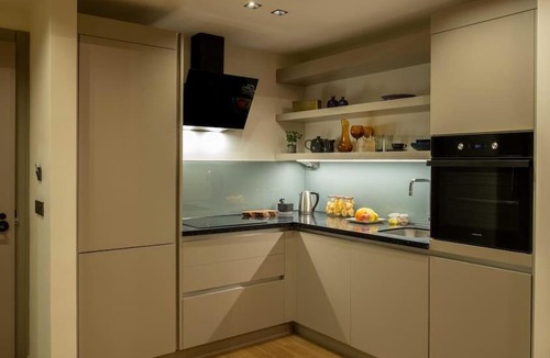 Karakoy Apartment | Brand-New 1 Bedroom Apartment with Balcony