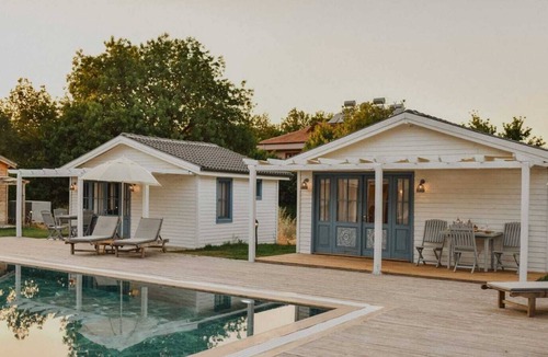 Kayakoy House | Bungalow close to the walking routes and the sea