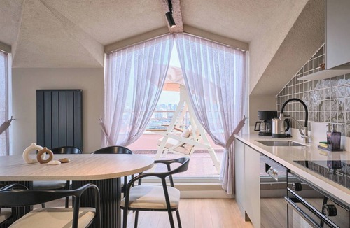 Moda Apartment | Carlsen, GOAT, Unique, Full City View Terrace