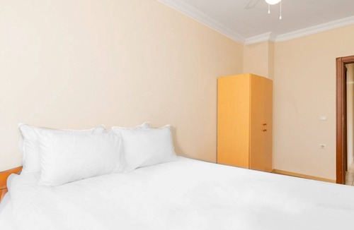 Kaleici Apartment | Central Flat w Balcony 10 min to Hadrian Gates