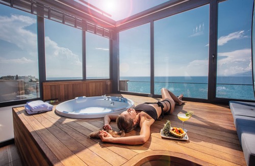 Kusadasi City Centre Hotel | Charisma De Luxe Hotel