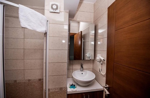 Old City Apartment | Comfort Triple Room with Kichenette