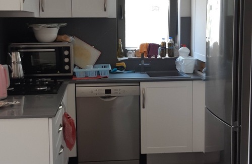 Bodrum City Center Apartment | Comfortable garden flat near to center easy access to public transport and Quiet