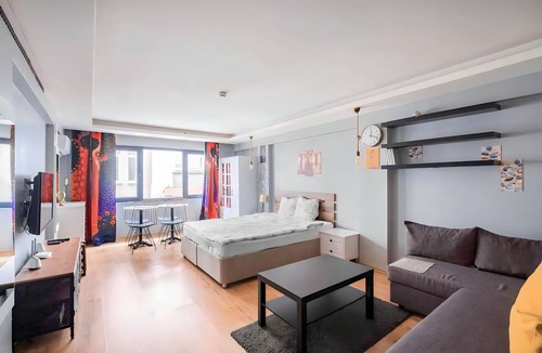 Bomonti Apartment | Cozy Central Flat w/Netflix & Elevator Near Metro 2 minute walking distance