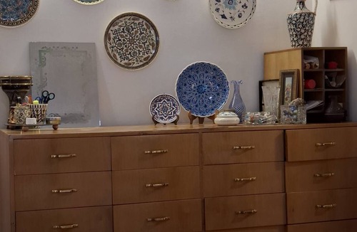 Karsiyaka Apartment | Cozy, ground floor studio with patio and garden in the heart of Bostanlı