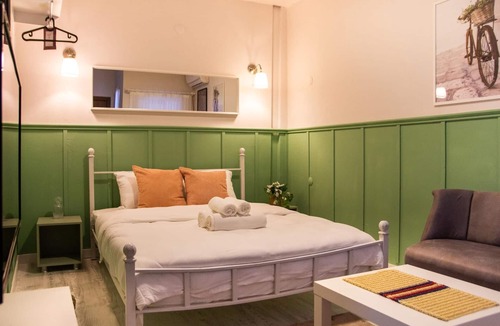 Old Town Apartment | Cozy Studio Flat 5 min to Kordon Alsancak in Izmir