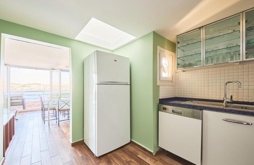 Kabatas Apartment | Deluxe Duplex w 210 Bosphorus View in Cihangir