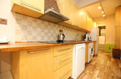 Harbiye Apartment | Dreamy House near Trendy Attractions in Sisli