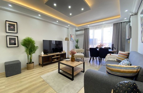 Sisli Apartment | Elegant New Apartment with Fast WiFi