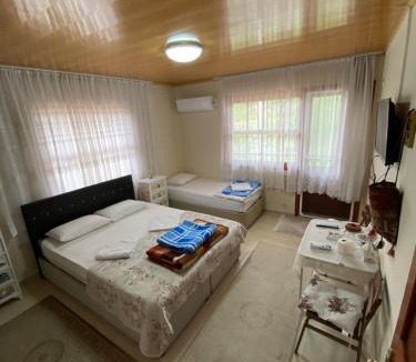 Karacasu Hostel | Elmas Pansiyon