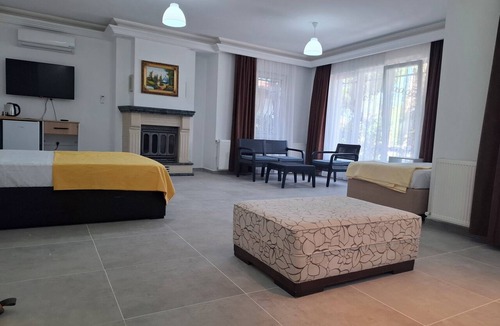 Oren Mahallesi Bed & Breakfast | evim palace ören