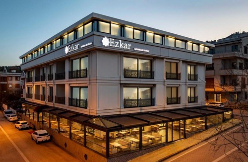 Avcilar Hotel | Ezkar Bathonea Art İstanbul