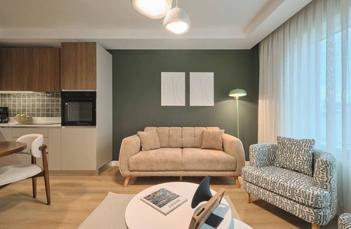Moda Apartment | Fischer, 2BR, Bright, Stylish