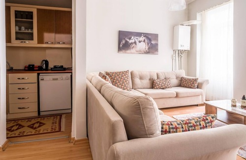 Galata Apartment | Flat w Galata Tower View 20 min to Galataport