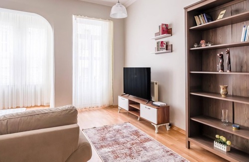 Galata Apartment | Flat w Galata Tower View 20 min to Galataport