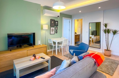 Cesme Apartment | Flat with Balcony 5 min to Cesme Marina