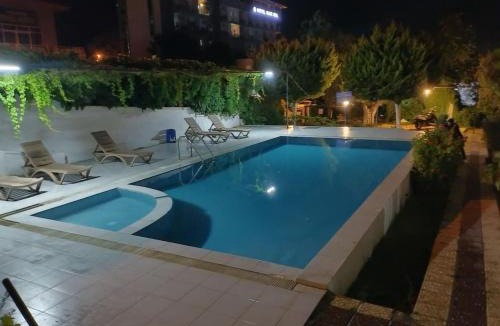 Kadnlar Denizi Mahallesi Apartment | For women, 100 meters to the sea and the beach, luxury villa with panoramic views