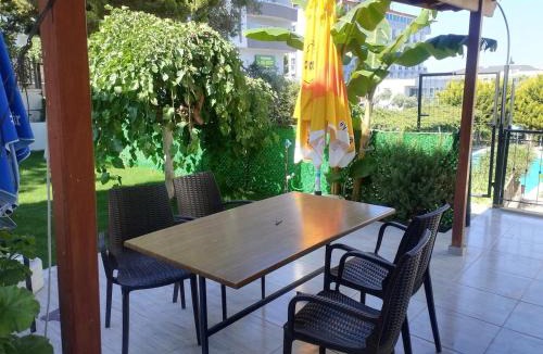 Kadnlar Denizi Mahallesi Apartment | For women, 100 meters to the sea and the beach, luxury villa with panoramic views