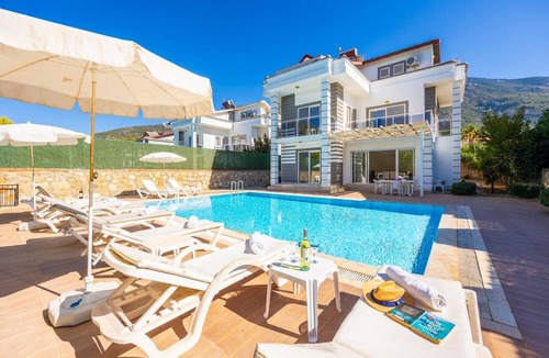 Oludeniz Villa | Four Seasons Villa - Four Bedroom Villa, Sleeps 8