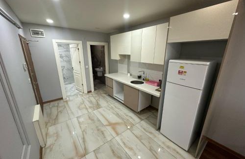 Bakırkoy Apartment | Gold Suit