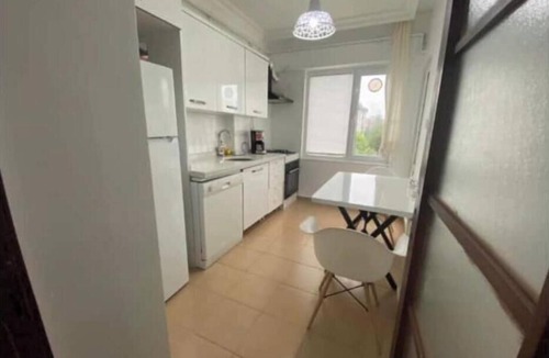 Pendik Apartment | Golden Elegance 2+1 & Stylish Ultra-Clean Pool, Nature