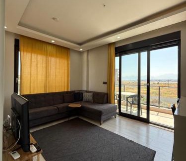 Aksu Apartment | Havalimanı Manzaralı Lux Daire