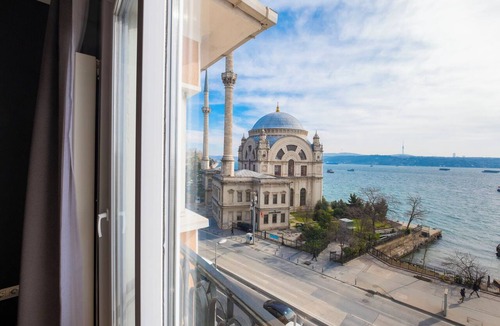 Kabatas Condo | Hip 2BR Apartment · Bosphorus & Dolmabahçe View · Central Beyoğlu