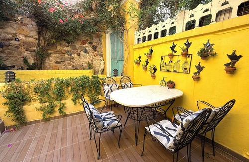 Ayvalik City Center House | Historic Artistic House with Sea-View Terrace in Ayvalık