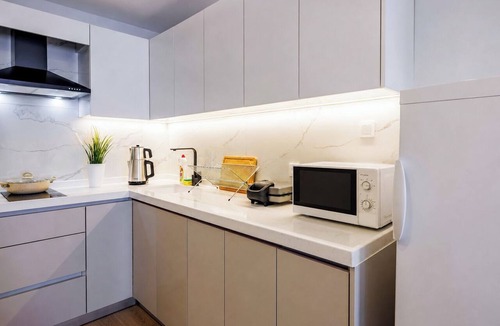 Cihangir Apartment | House Sleeps 7 with Air Conditioning