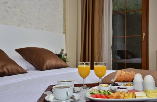 Uzungol Hotel | Inanlar Deluxe Hotel & Bungalow