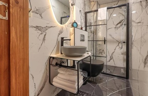 Kilitbahir Koyu Hostel | KALE KONAK 17