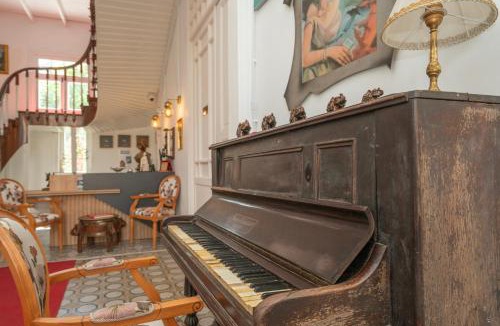Adalar Hotel | Laden Palas Prince's Island Historical Mansion