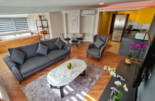 Muratpasa Apartment | Letstay Sweet Home Yellow