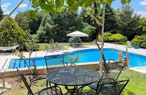 Silivri House | Lovely 4-bedroom house with Private pool in Silivri